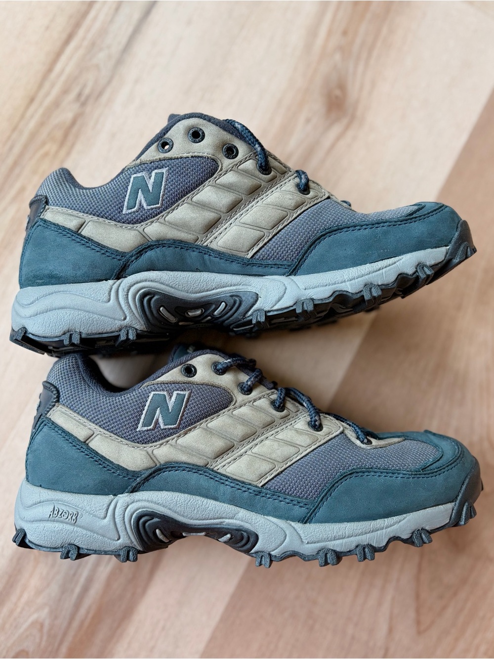 NWOT New Balance 744 Dark Teal and Khaki Hiking Trail Sneakers Woman’s Size 8